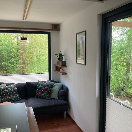 Tiny House Im Seecontainer Mit Parkplatz, Glasfaser, Netflix, Veranda Und Gehobener Ausstattung Coburg Exterior photo