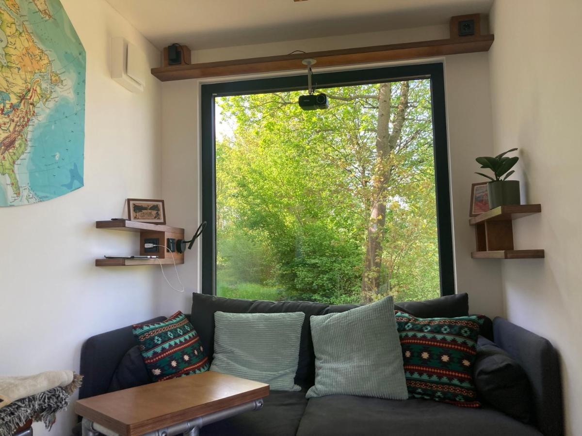 Tiny House Im Seecontainer Mit Parkplatz, Glasfaser, Netflix, Veranda Und Gehobener Ausstattung Coburg Exterior photo